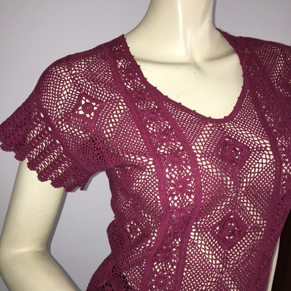 Vintage Crochet short sleeved top with flowers - Picture 3 of 7